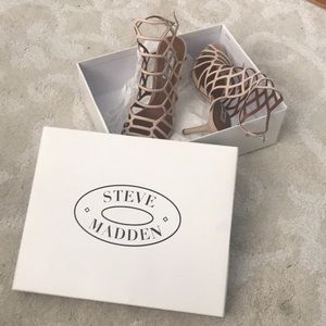 Steve Madden -Slithur high heel